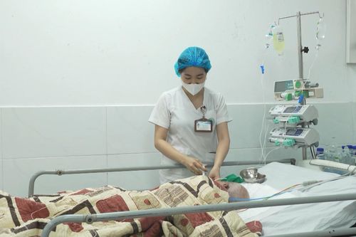 Đội ngũ điều dưỡng Thủ đô đổi mới vì người bệnh