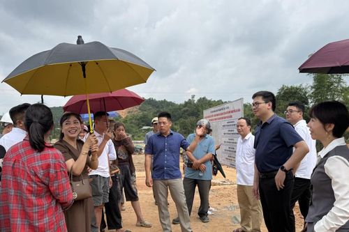 Phường Tân Giang cho người dân tham quan mặt bằng Khu tái định cư