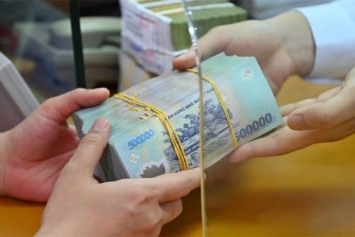 Tiền gửi ngân hàng sụt giảm phát đi tín hiệu gì?