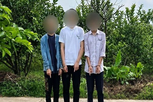 Công an vừa bắt nhóm 'cướp nhí' ở Long Biên, bất ngờ với chiếc xe dùng để gây án