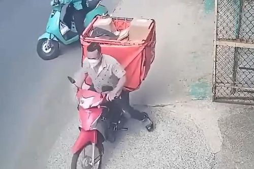 Cả xe lẫn hàng bị trộm sạch, shipper bàng hoàng chết lặng