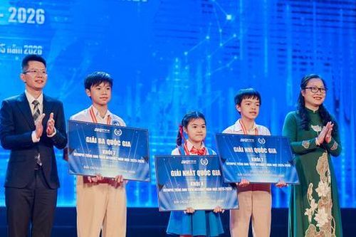 Lễ vinh danh và trao giải IOE 2025-2026: Dấu ấn lần đầu tiên tổ chức tại thành phố Hồ Chí Minh