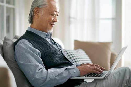 Vừa nghỉ hưu tôi đã tránh xa họ hàng, bạn bè kiểu này: Từng bị chửi vô tình nhưng giờ ai cũng tỉnh táo