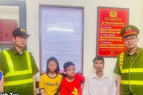 Nhanh chóng giúp đỡ cháu bé đi lạc đoàn tụ cùng gia đình