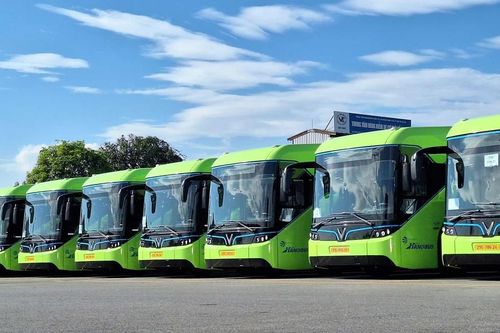Thêm tuyến buýt điện 54 Long Biên- Bắc Ninh được 'xanh hóa' toàn bộ
