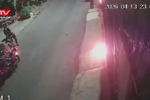 Điều tra nhóm đối tượng phóng hỏa vào nhà dân giữa đêm khuya | ATV ngày 14/5/2026