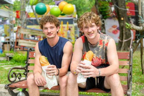 Trào lưu 'phát cuồng' với bánh mì của khách ngoại tại Việt Nam
