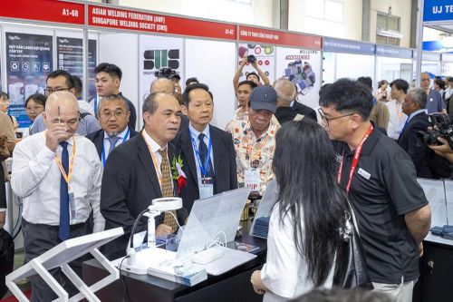 280 doanh nghiệp trong nước và quốc tế triển lãm về sản phẩm công nghiệp lần thứ 23