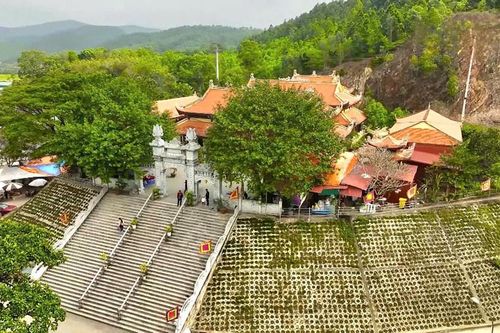 Đền Hàn Sơn ở Tống Sơn – miền linh tích bên dòng sông Lèn