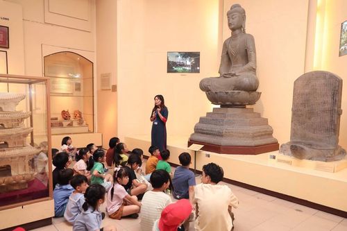 Để bảo tàng đồng hành với khán giả hôm nay