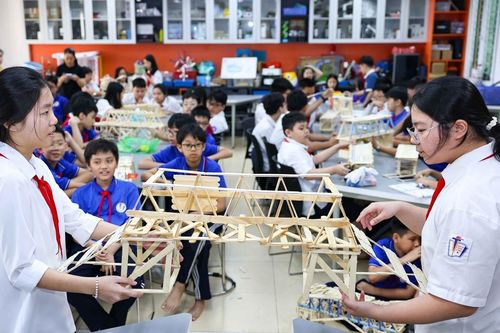 Hoạt động giáo dục sáng tạo giúp tăng khả năng vận dụng kiến thức vào thực tế cho học sinh