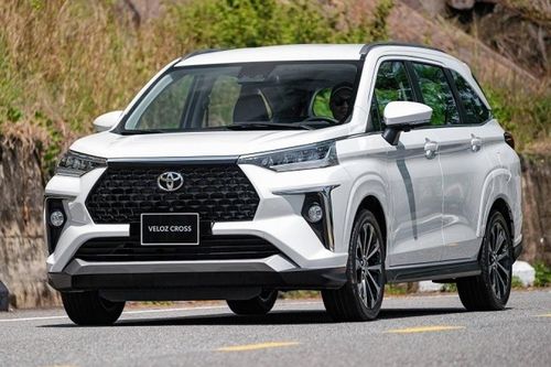 Top 10 xe ô tô động cơ đốt trong bán chạy nhất tháng 4/2026: Toyota Veloz Cross bức tốc mạnh mẽ