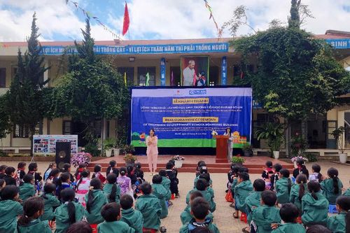 Khánh thành Khu bán trú học sinh tại trường PTDTBT Tiểu học Phăng Sô Lin