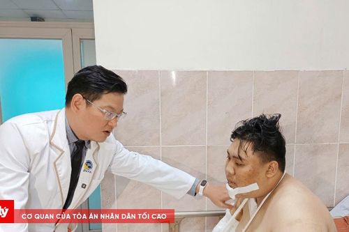 Cứu sống nam thanh niên nặng 130kg bị gãy xương, đứt lưỡi