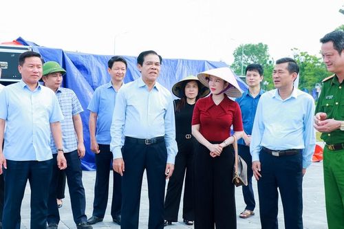 Chủ tịch UBND tỉnh Võ Trọng Hải kiểm tra công tác chuẩn bị khai mạc Lễ hội Làng Sen và khởi công cao tốc Vinh - Thanh Thủy