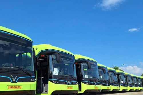 Hà Nội thay thế hàng chục xe buýt điện, quyết tâm lộ trình chuyển đổi xanh