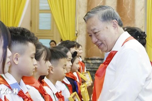 Tổng Bí thư, Chủ tịch nước Tô Lâm gặp mặt 85 đội viên tiêu biểu toàn quốc