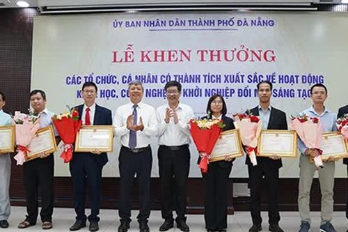 Đà Nẵng: Khen thưởng hoạt động khoa học, công nghệ và đổi mới sáng tạo
