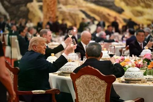 Thực đơn tinh tế pha trộn Âu-Á trong quốc yến chiêu đãi ông Trump tại Bắc Kinh