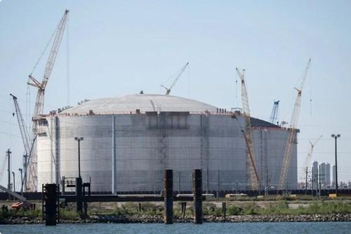 EU đối mặt rủi ro phụ thuộc LNG Mỹ sau khi giảm khí đốt Nga