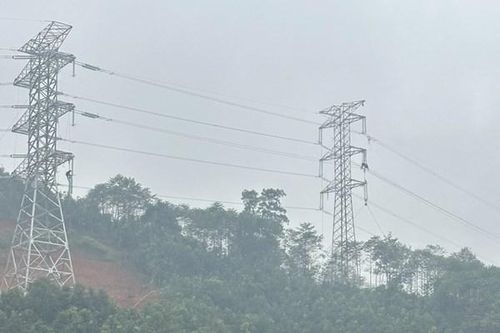 Lào Cai đóng điện trạm Láo Vàng phục vụ khu tái định cư do thiên tai