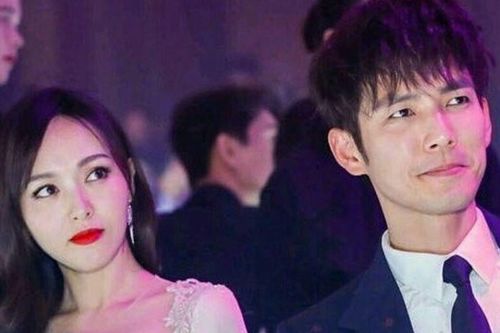 Màn tái ngộ bất ngờ của Chung Hán Lương và Đường Yên đạt 100 triệu lượt bàn tán