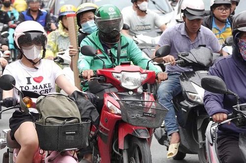 Hà Nội dự kiến hỗ trợ tối đa 5 triệu đồng/người để đổi xe máy xăng sang xe điện