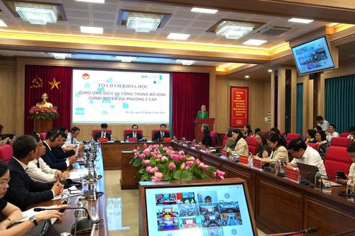 Dịch vụ công chính quyền 2 cấp: Người dân vẫn phải đi 'nhiều cửa' thay vì 'một cửa'