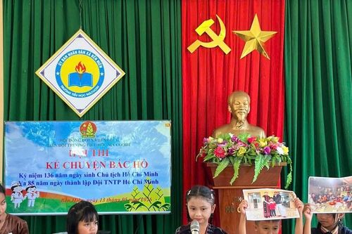 Thiếu nhi Cơ Tu với ngày hội 'Bác Hồ kính yêu trong trái tim em'