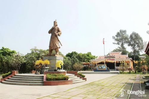 Giữ bản sắc văn hóa trong nhịp phát triển mới