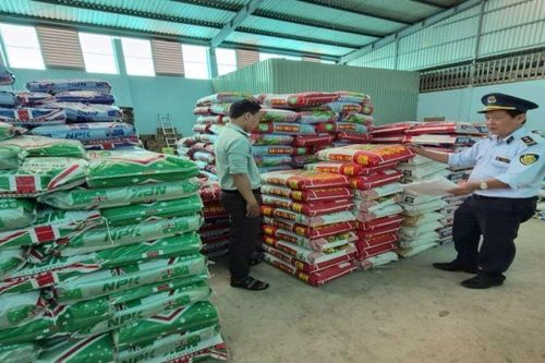 Đồng Tháp: Xử phạt 2 trường hợp vi phạm trong kinh doanh phân bón