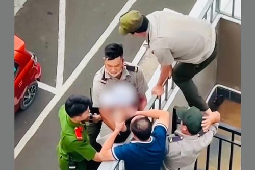 Gia Lai: Kịp thời ngăn chặn 1 nam thanh niên có ý định nhảy lầu