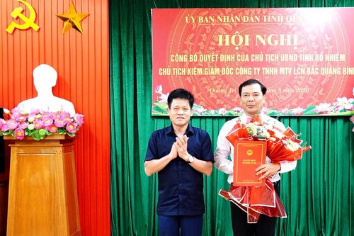 Trao quyết định bổ nhiệm Chủ tịch kiêm Giám đốc Công ty TNHH MTV Lâm Công nghiệp Bắc Quảng Bình