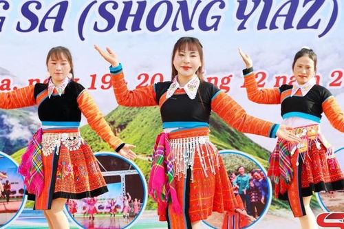 Bảo tồn dân vũ truyền thống gắn với phát triển du lịch