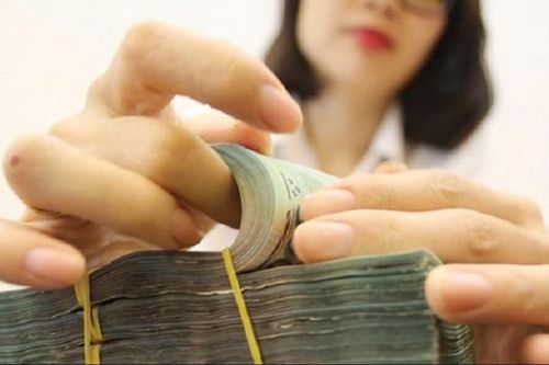Thanh khoản căng thẳng đẩy LDR áp sát 100%, lợi thế nghiêng về ngân hàng có khả năng huy động vốn tốt