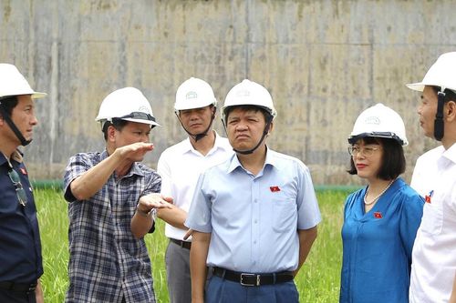 Đoàn khảo sát của Ủy ban Khoa học, Công nghệ và Môi trường khảo sát tại Nhà máy Đạm Ninh Bình