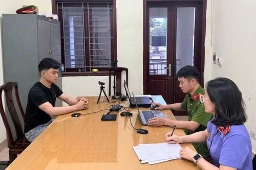 Khởi tố đối tượng tấn công CSGT khi bị kiểm tra nồng độ cồn