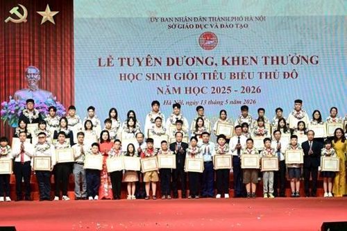 Tuyên dương gần 800 học sinh giỏi tiêu biểu Thủ đô năm học 2025-2026
