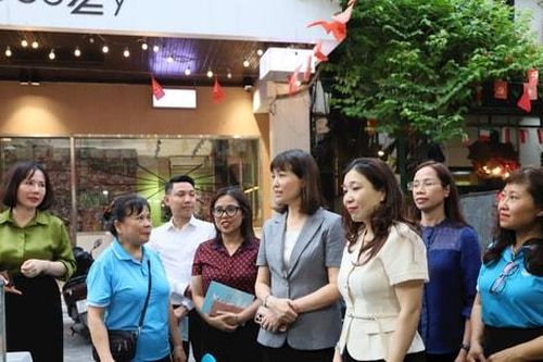 Phường Hoàn Kiếm: Triển khai mô hình đảm bảo an toàn thực phẩm trên phố ẩm thực Tống Duy Tân