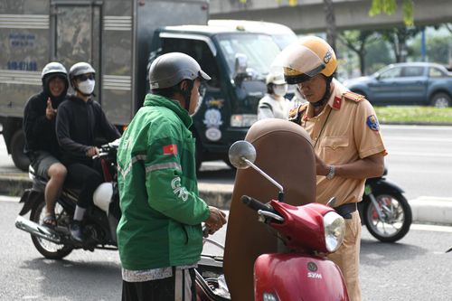 Nghị định 100 chính thức bị bãi bỏ, phạt vi phạm giao thông có khác?