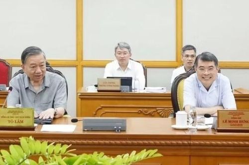 Bộ Chính trị đánh giá 3 năm thực hiện nghị quyết phát triển TP.HCM