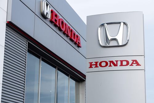 Honda lỗ lần đầu tiên sau gần 70 năm, từ bỏ mục tiêu doanh số xe điện