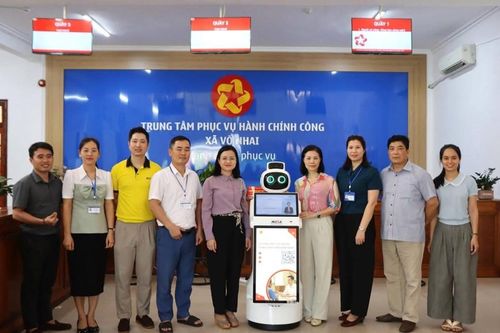 Thái Nguyên đưa robot AI vào phục vụ hành chính công