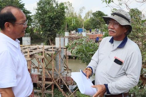Những cây cầu nghĩa tình
