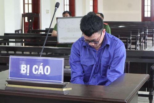 'Bác thằng bần' lãnh án