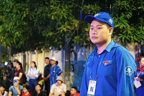 Sinh viên đưa lý luận chính trị vào đời sống