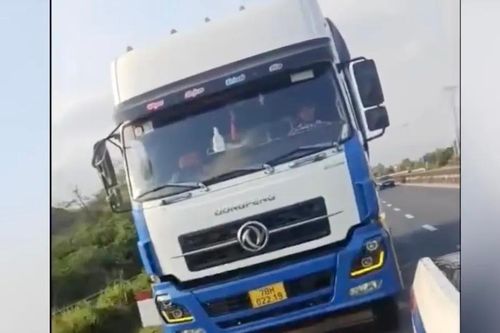 Khánh Hòa: Xử phạt tài xế xe tải lạng lách, không chấp hành hiệu lệnh của CSGT