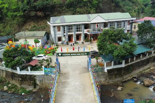 Sơn La thẩm định trường Mầm non Nà Ớt đạt chuẩn Quốc gia mức độ 1