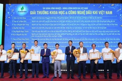 Petrovietnam trao Giải thưởng Khoa học và Công nghệ Dầu khí Việt Nam cho các công trình tiêu biểu
