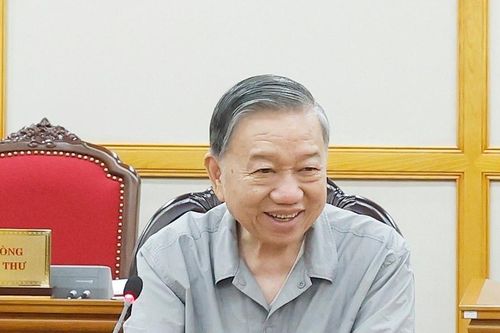 Bộ Chính trị cho ý kiến hoàn thiện thể chế vượt trội, tạo động lực mới cho TPHCM